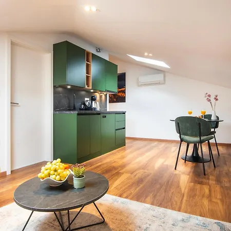 D&a Amphitheatre Premium With Free Parking