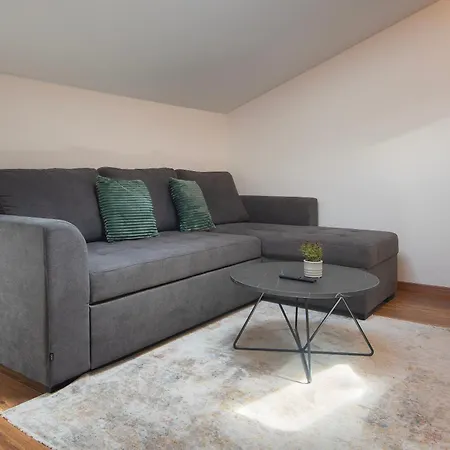 D&a Amphitheatre Premium With Free Parking *