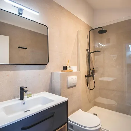 D&a Amphitheatre Premium With Free Parking Πούλα