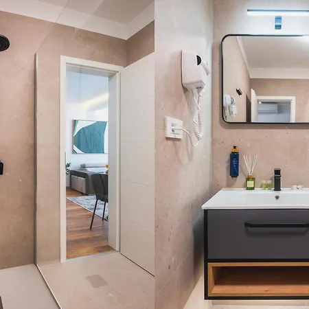 D&a Amphitheatre Premium With Free Parking Apartman