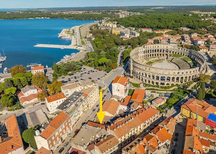 D&a Amphitheatre Premium With Free Parking *